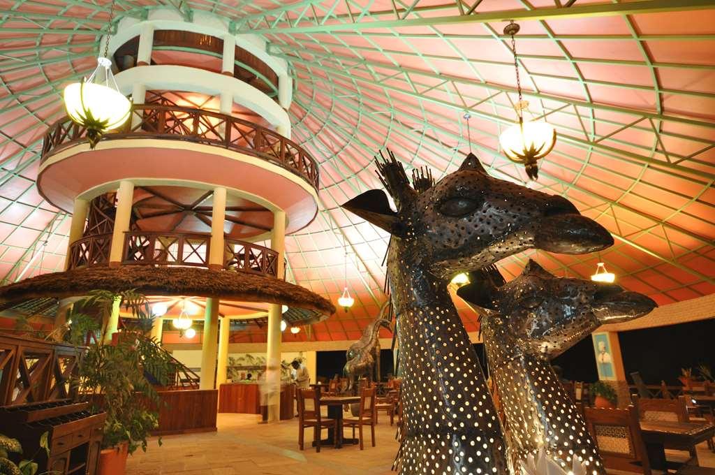 Готель Kilima Safari Camp Oloitokitok Ресторан фото