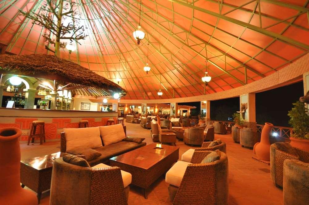 Готель Kilima Safari Camp Oloitokitok Ресторан фото