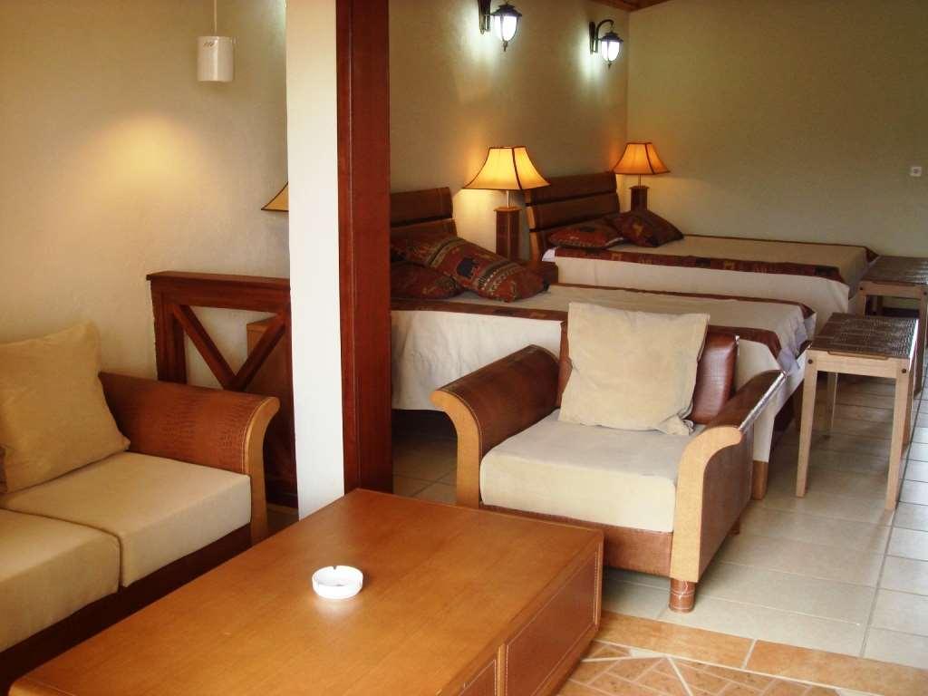 Готель Kilima Safari Camp Oloitokitok Номер фото